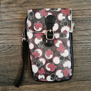New Disney Parks D-Tech Minnie Mouse Phone Wallet Carrying Case.